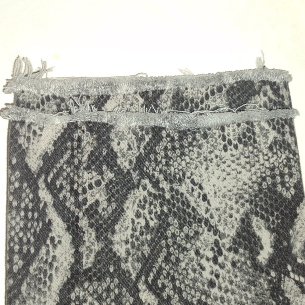 PAIGE Snakeskin hoxton slim Jeans size 29 raw him - Picture 9 of 12